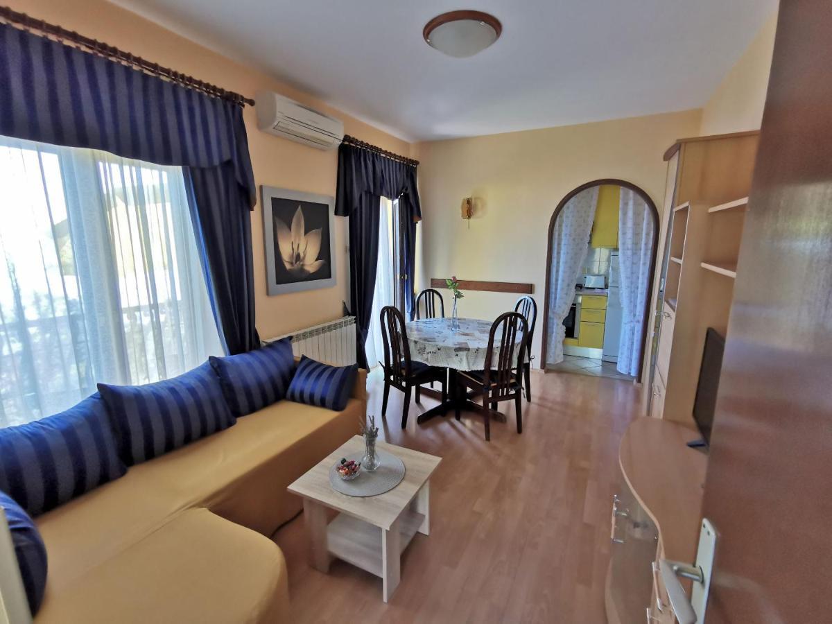 Apartment Delost Lovran Exterior photo